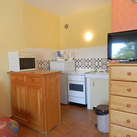 Studio Bormes-les-mimosas, 1 Piece, 3 Personnes - Fr-1-713-151